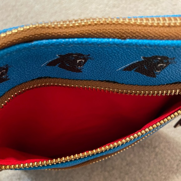 NWT Dooney & Bourke Triple Zip Crossbody - Picture 5 of 7